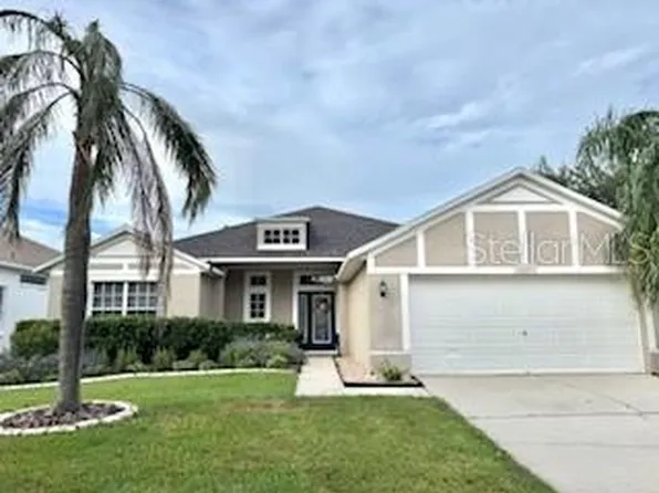 1840 Winn Arthur Dr, Valrico, FL 33594