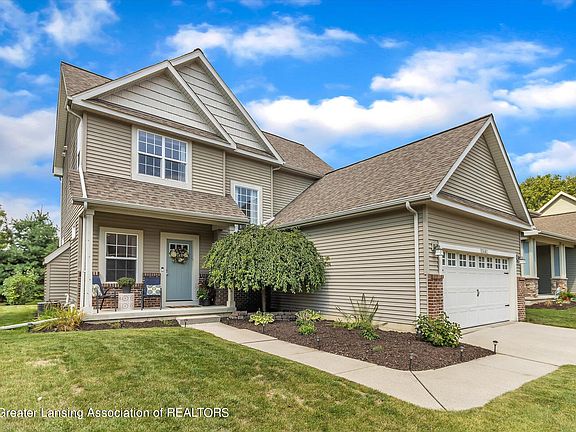 2nd image of 16442 E Picardie Way