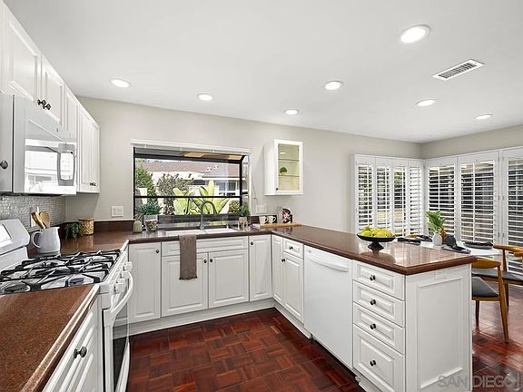 2nd image of 9981 Aviary Dr