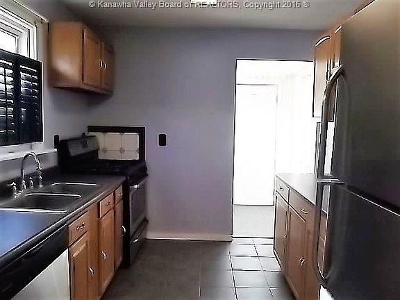 4th image of 110 Central Ave