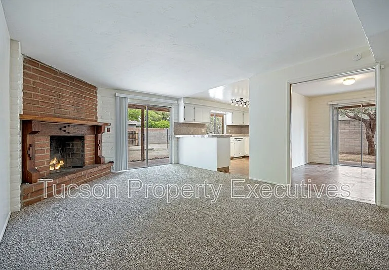 3534 N Palmer Dr — Photo 7