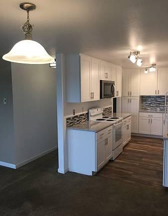 4th image of 811 S 227th Pl APT 3