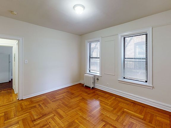 2nd image of 5 Laidlaw Ave APT 305