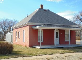 102 S 6th St, Indianola, NE 69034