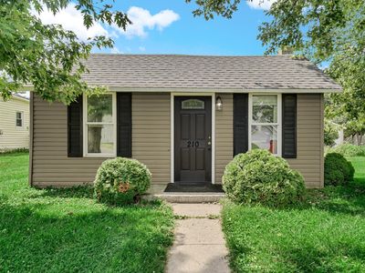 210 N Harrison St, Francesville, IN, 47946