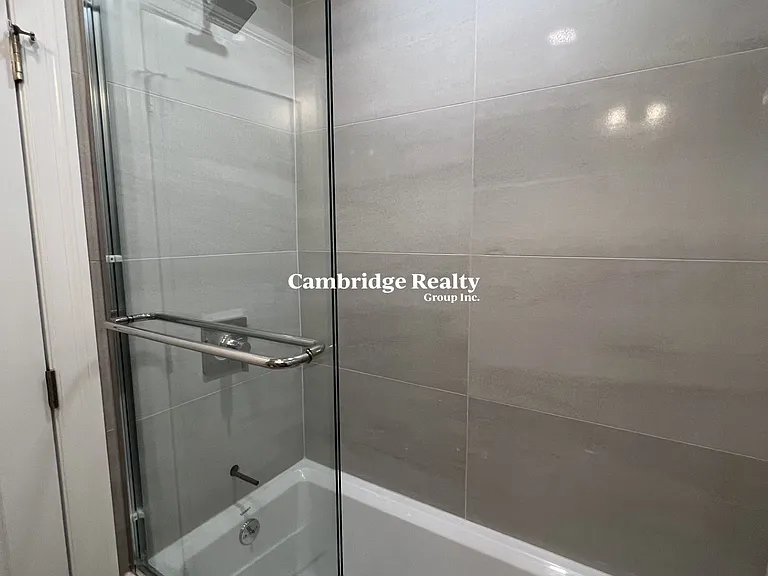 35 Park St #2T — Photo 14