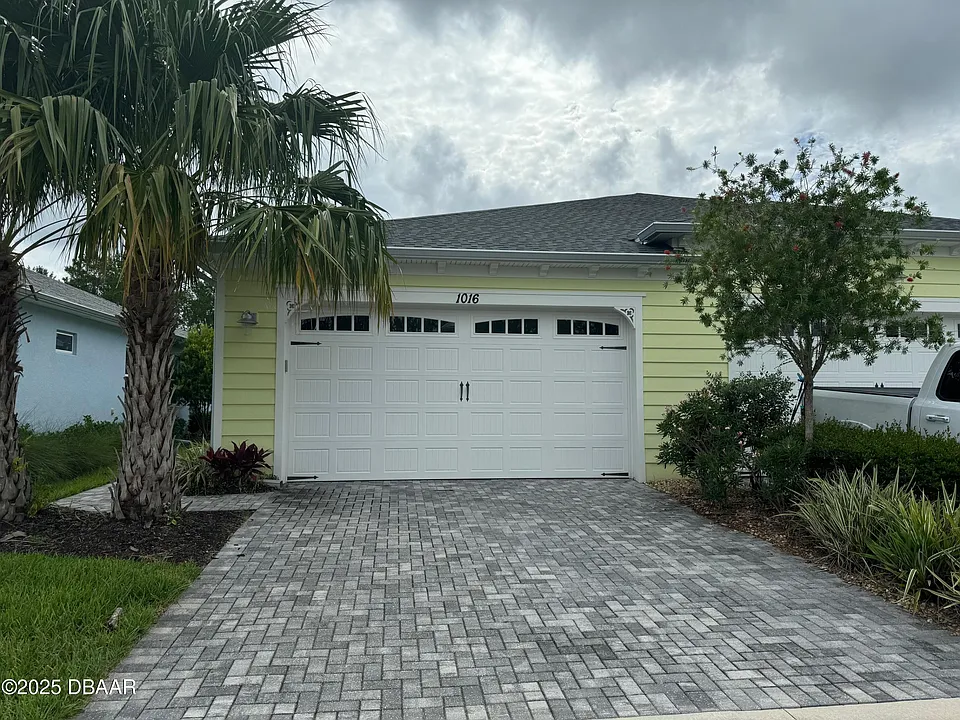 1016 Sea Shell Ct
