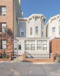 25-22 44th St #2FAM, Astoria, NY, 11103