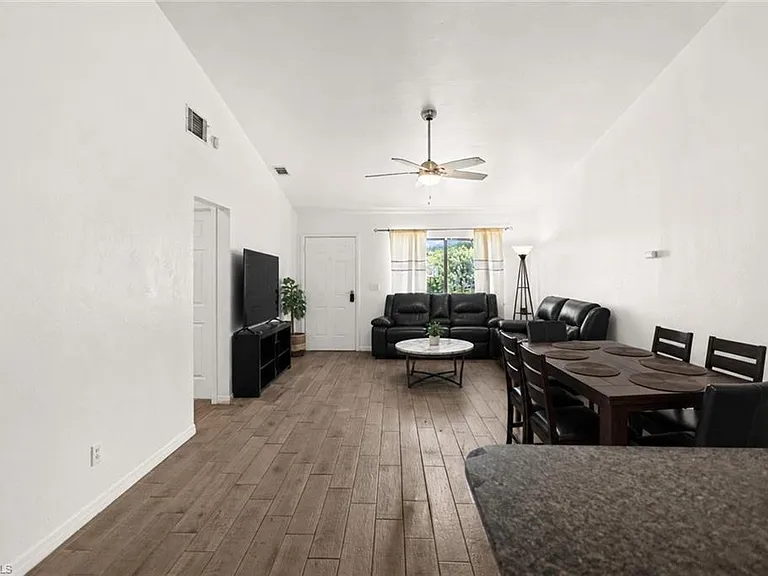 17370 W Carnegie Cir #370 — Photo 3