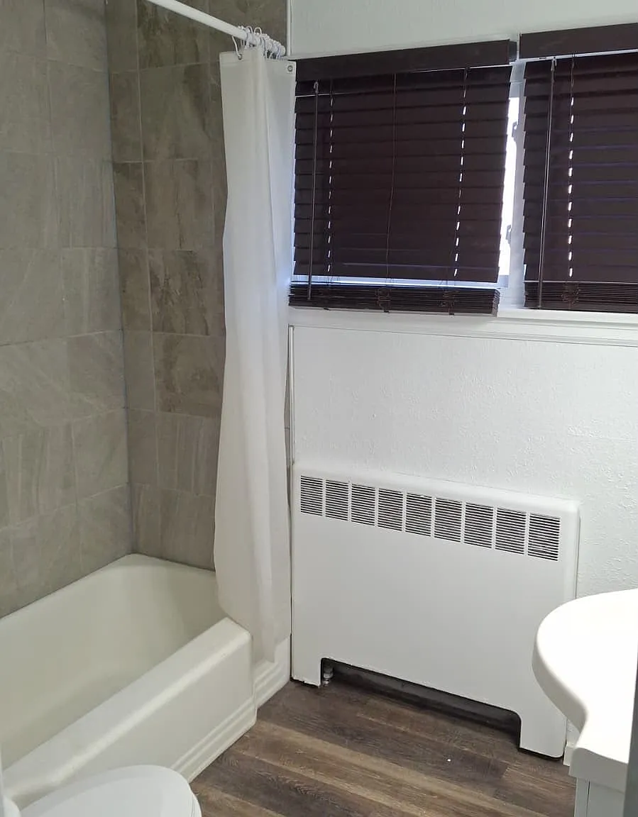 2 bed, $1,200 — Photo 3