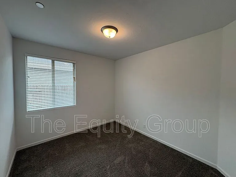 1336 W Porter Ct — Photo 17