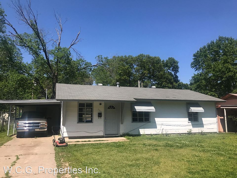 1st image of 2926 Hillcrest St