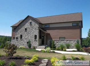 138 Wakefield Rd, Shavertown, PA 18708