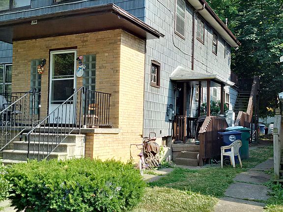 3rd image of 423 Elmwood Ave #2
