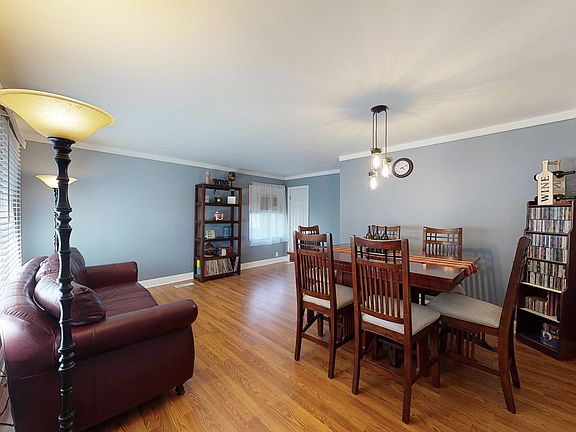 4th image of 167 Tilton Park Dr