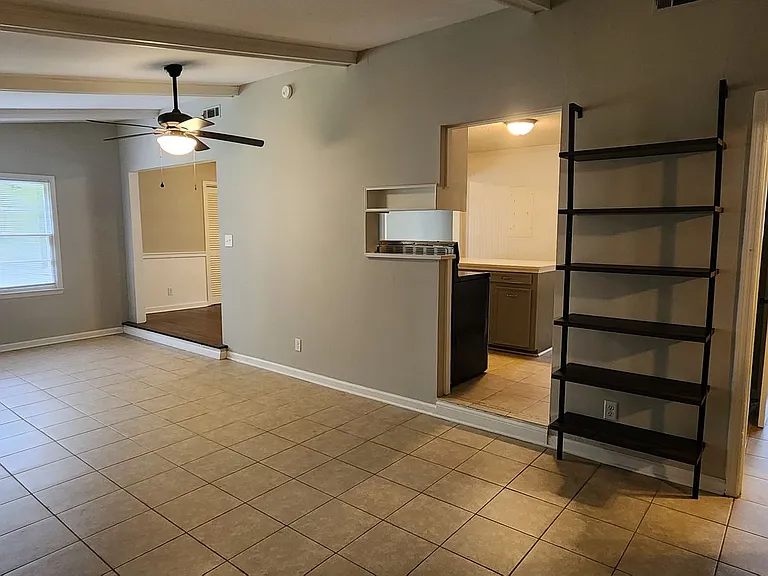 1120 Stratford Rd — Photo 13