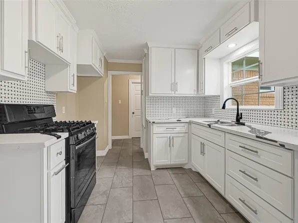 8526 Vennard Rd, Houston, TX 77034