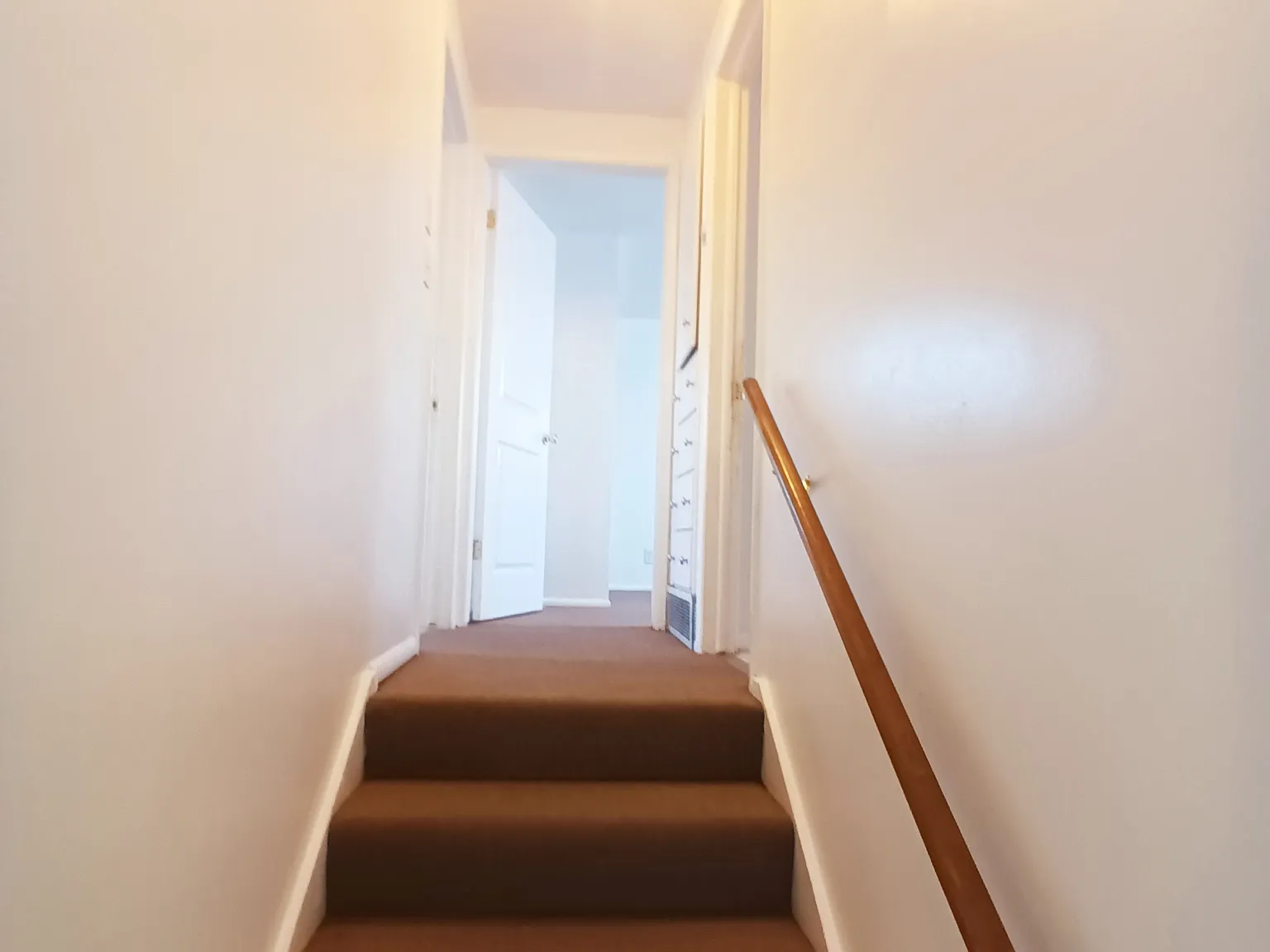 4 bed, 2100 sqft, $2,450 — Photo 4