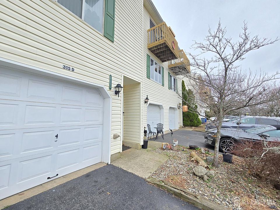 1st image of 315 Shore Dr APT D