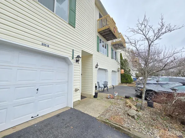 315 Shore Dr APT D, Highlands, NJ 07732
