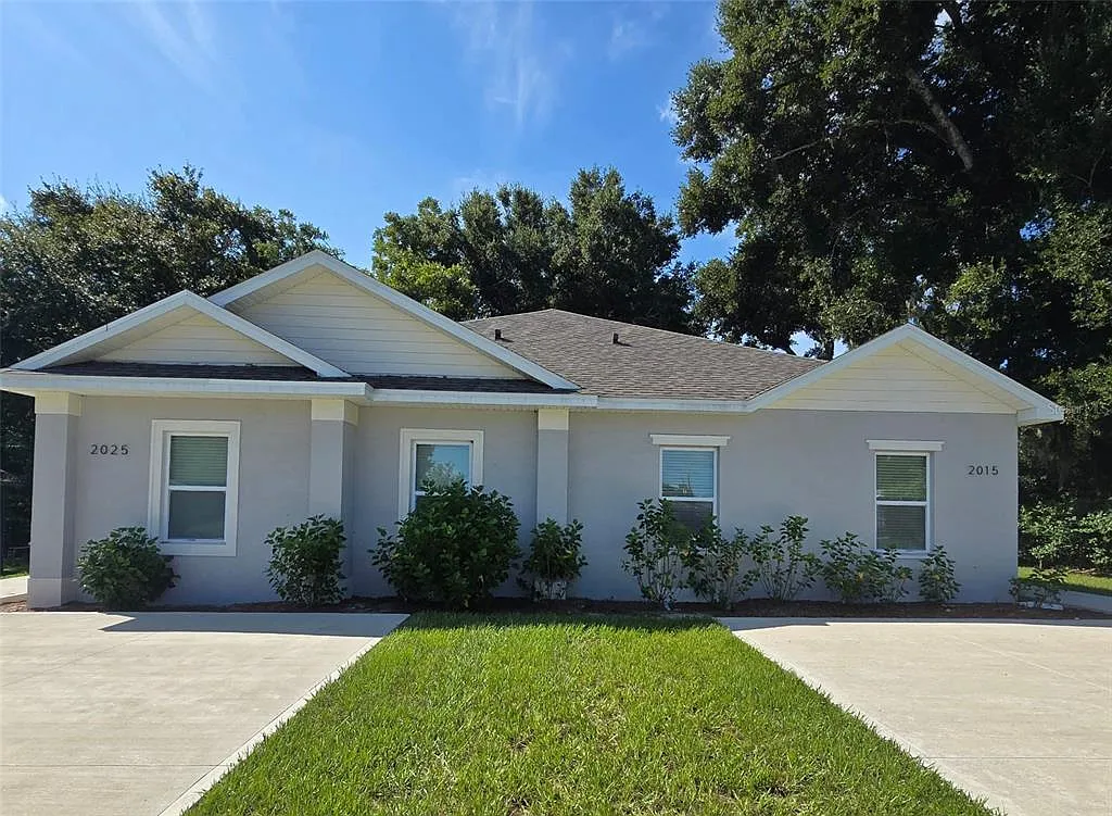 3 bed, 2.0 bath, 1333 sqft, $1,700 — Photo 1