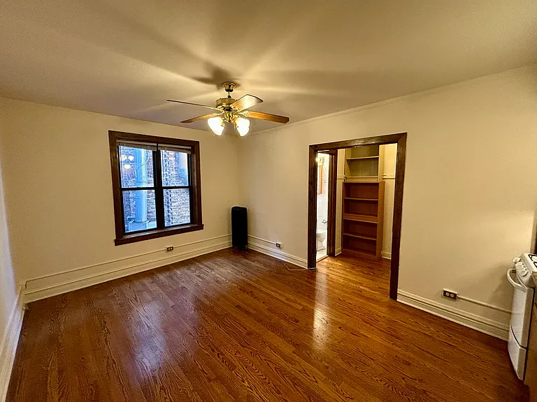 2256 N. Cleveland — Photo 11