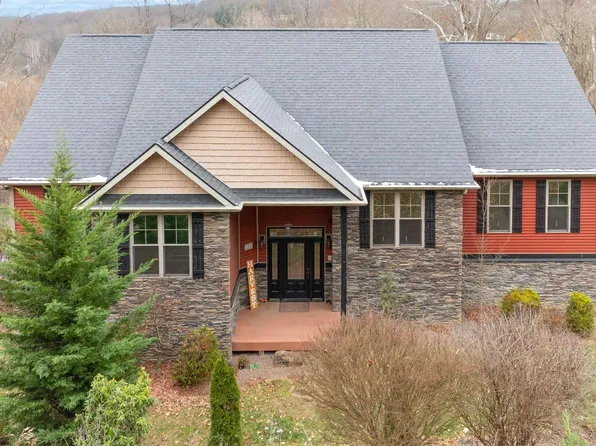 115 Jewel Dr, Morgantown, WV 26508