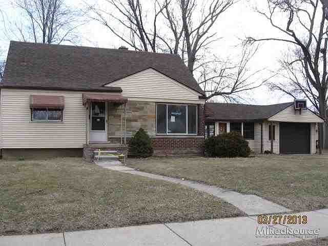 1st image of 13750 Manhattan St