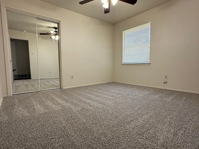 416 Pecan Dr — Photo 12