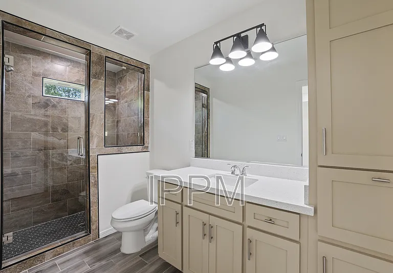 620 E Llano Grande St — Photo 11