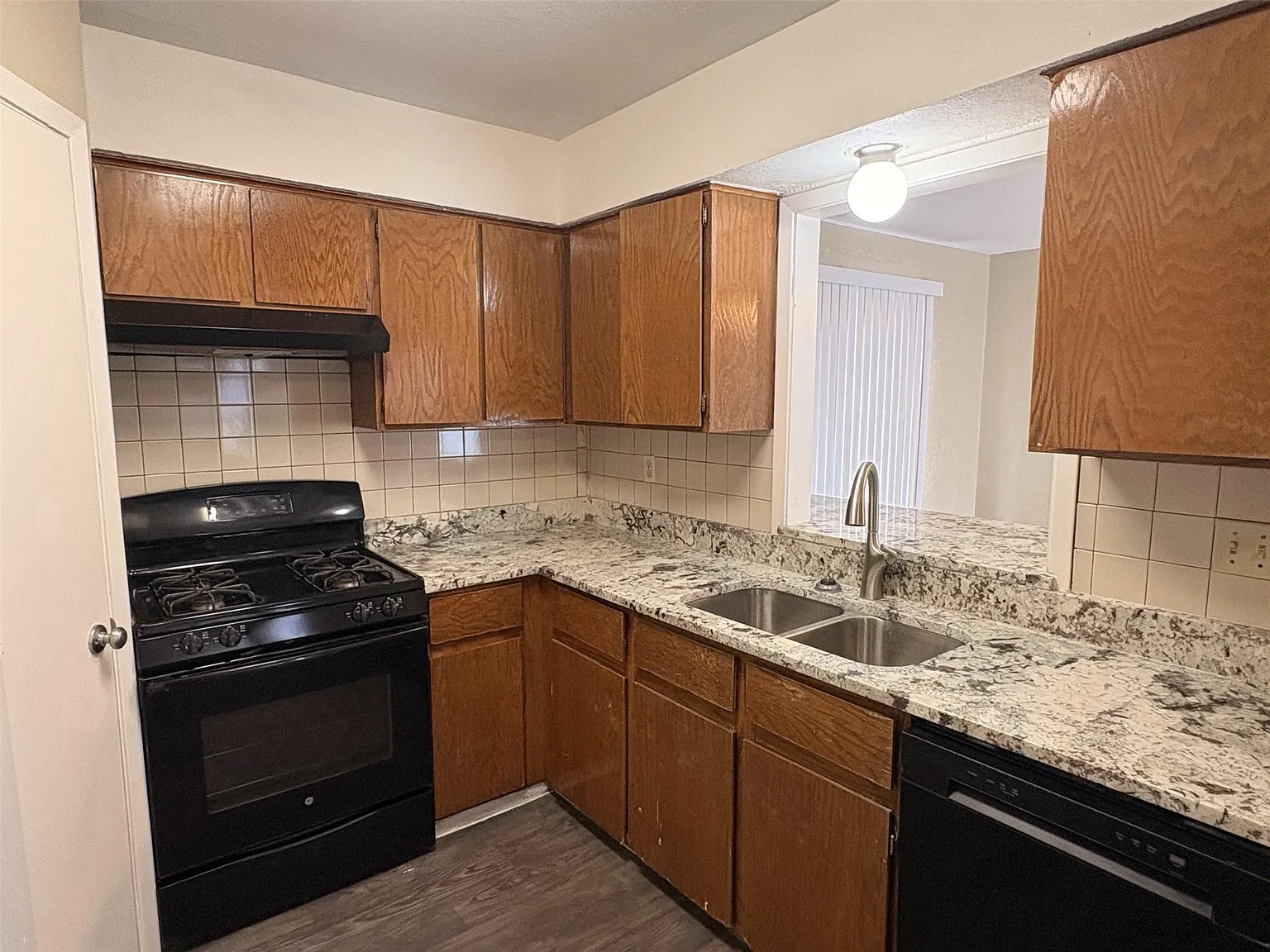 5 bed, 3.0 bath, 1793 sqft, $2,750 — Photo 4