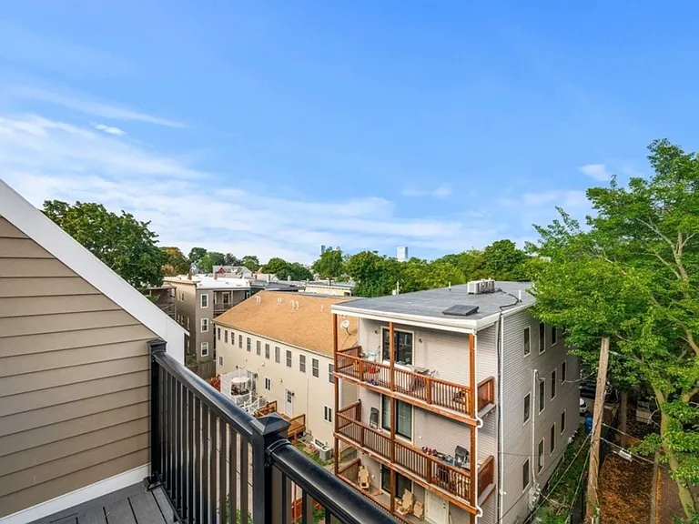 33 Copeland St #C — Photo 3