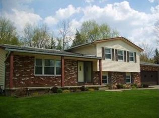 400 Skylane Dr, Northfield, OH 44067