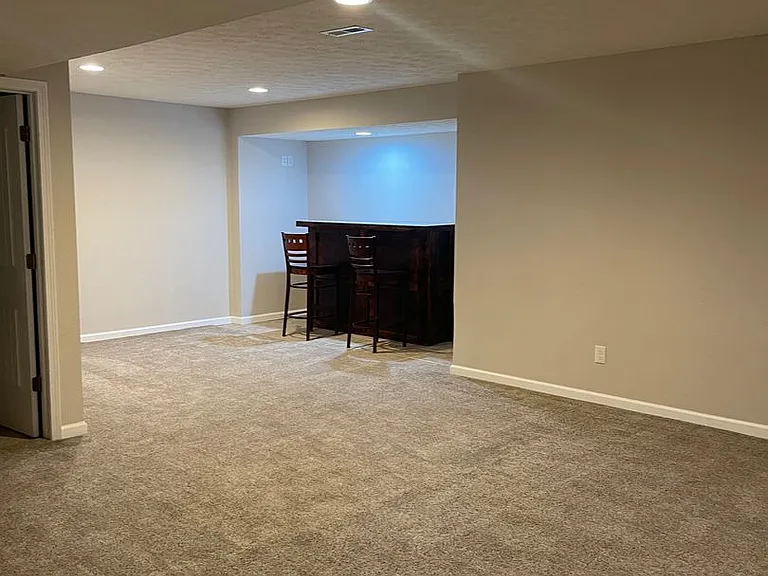 20454 Lynwood Rd — Photo 37