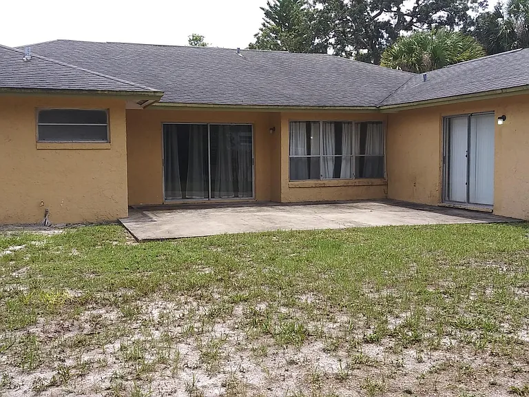 9357 Whittingham Dr — Photo 2
