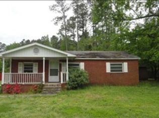 910 Fire Tower Rd, Jacksonville, NC 28540