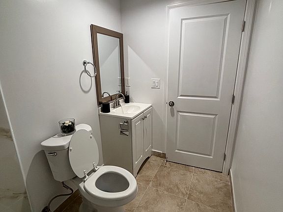 4th image of 7575 Simpson Ave #3