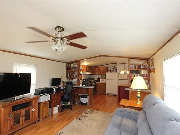 3rd image of 29068 Ponderosa Ave
