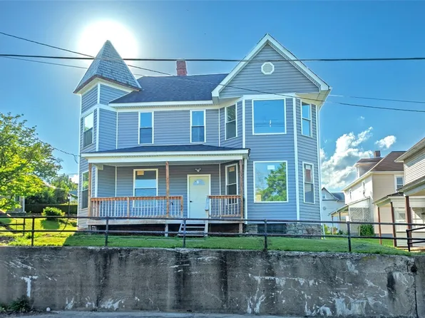 435 N Broadway St, Scottdale, PA 15683