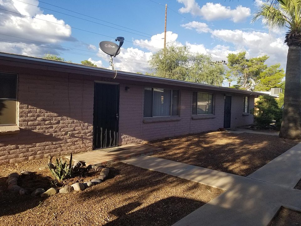 1st image of 2774 N Fair Oaks Ave
