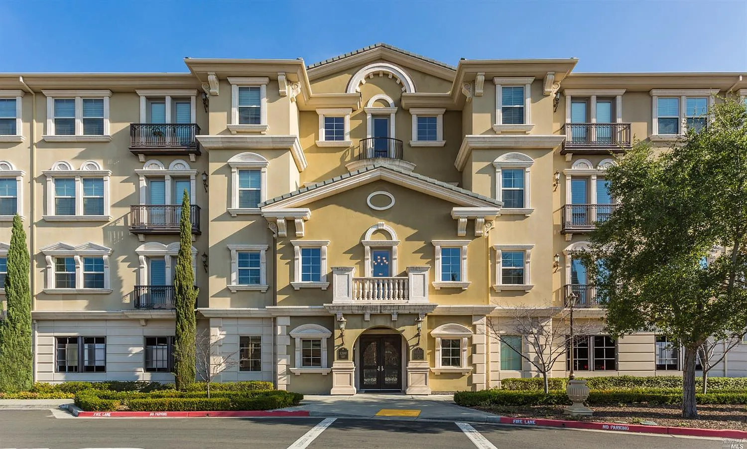 2 bed, 1238 sqft, $3,150 — Photo 4