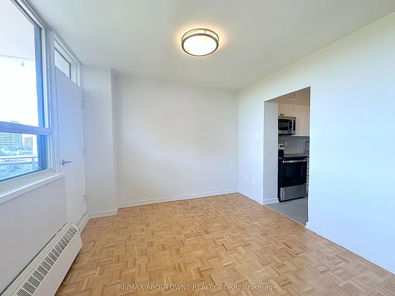 12 Rockford Rd #708 — Photo 4