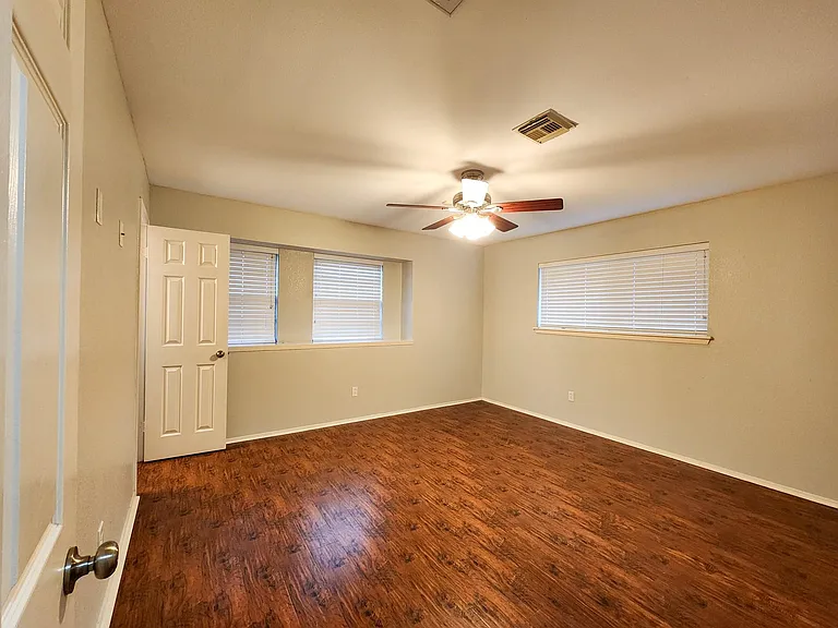 6007 Dryad Dr — Photo 12