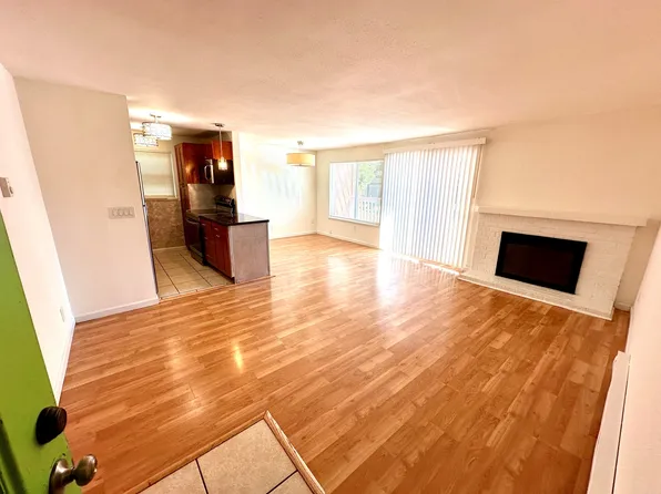 10016 NE 117th Ct APT 1, Kirkland, WA 98034