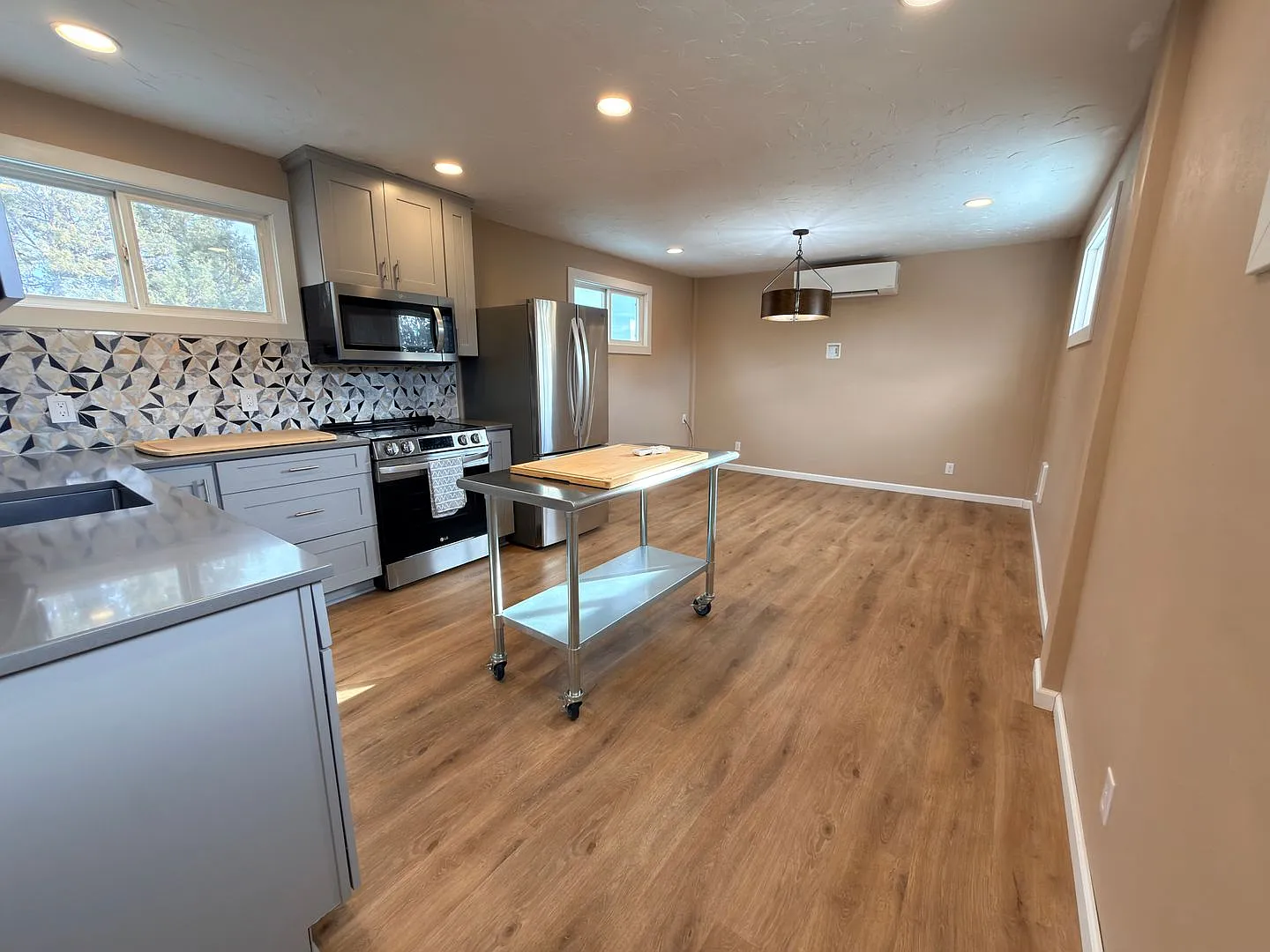 For Rent: Unfurnished Barndominium Upstairs Apartment, 1 Bed, 1 Bath With Ac - Pet Friendly — Photo 1