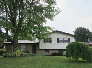 432 E Holly Ct, Decatur, IL 62526