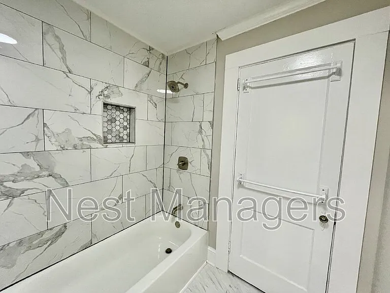 1312 Summitt Ave — Photo 27
