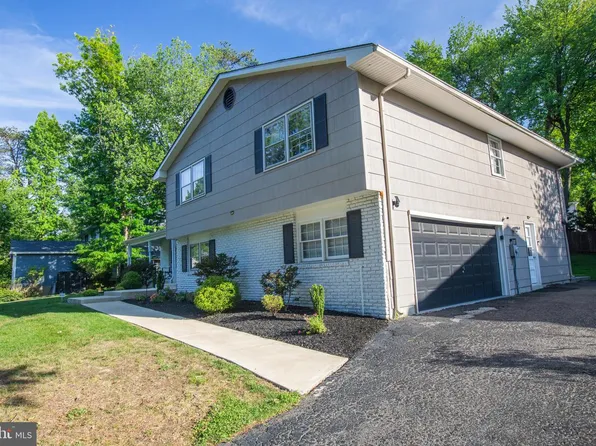 1028 Cardinal Ln, Cherry Hill, NJ 08003