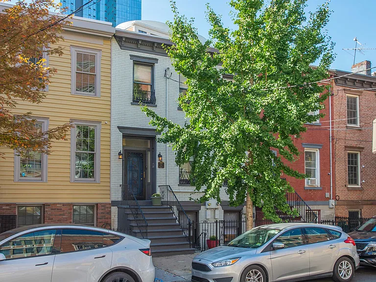 61 Bright St #B — Photo 9