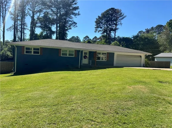 115 Fairlawn Dr, Carrollton, GA 30117